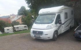 Camping Aviator, Numai Teren, Campare Pentru Rulote Autorulote Personale, Campingul Nu Are Rulote !!! Busteni